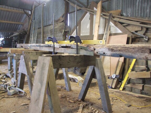 cruck frame